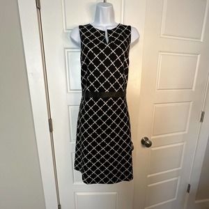 Ann Taylor Factory Women’s Size 8 Black And White Print Knee Length Dress